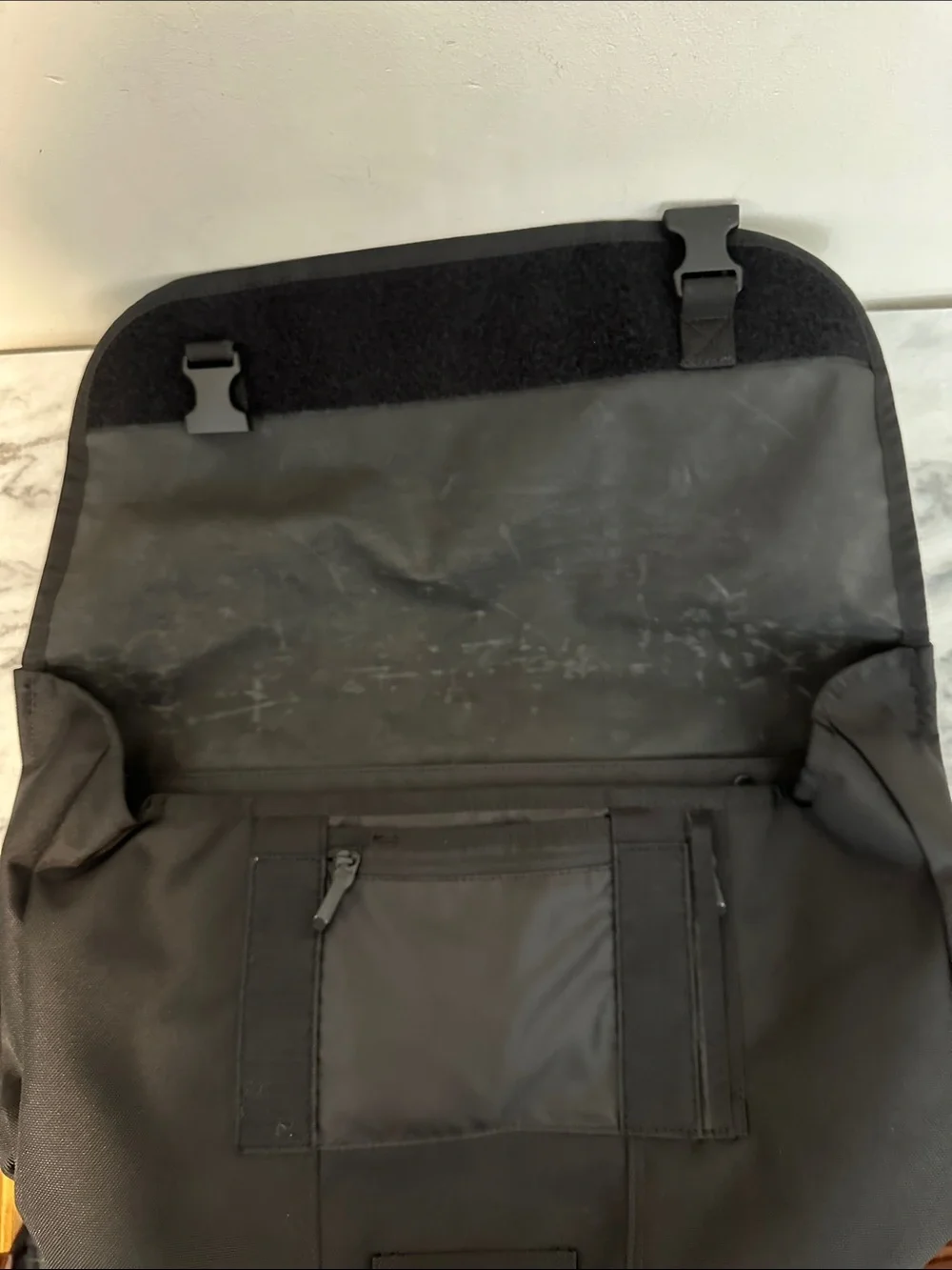 Timbuk2 Black Messenger Bag with Padded Strap